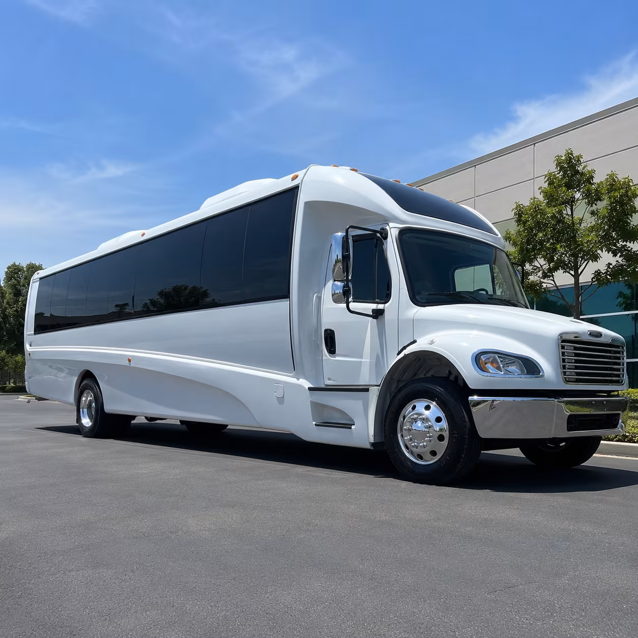 menifee 28 passenger minibus